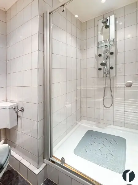 Ein Haus zum Wohnungspreis: viel Platz, Garten und Pool inklusive