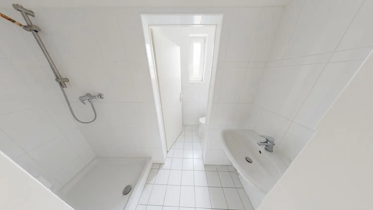 Kompakte 2-Zimmer-Wohnung im klassischen Alt-Wiener Haus