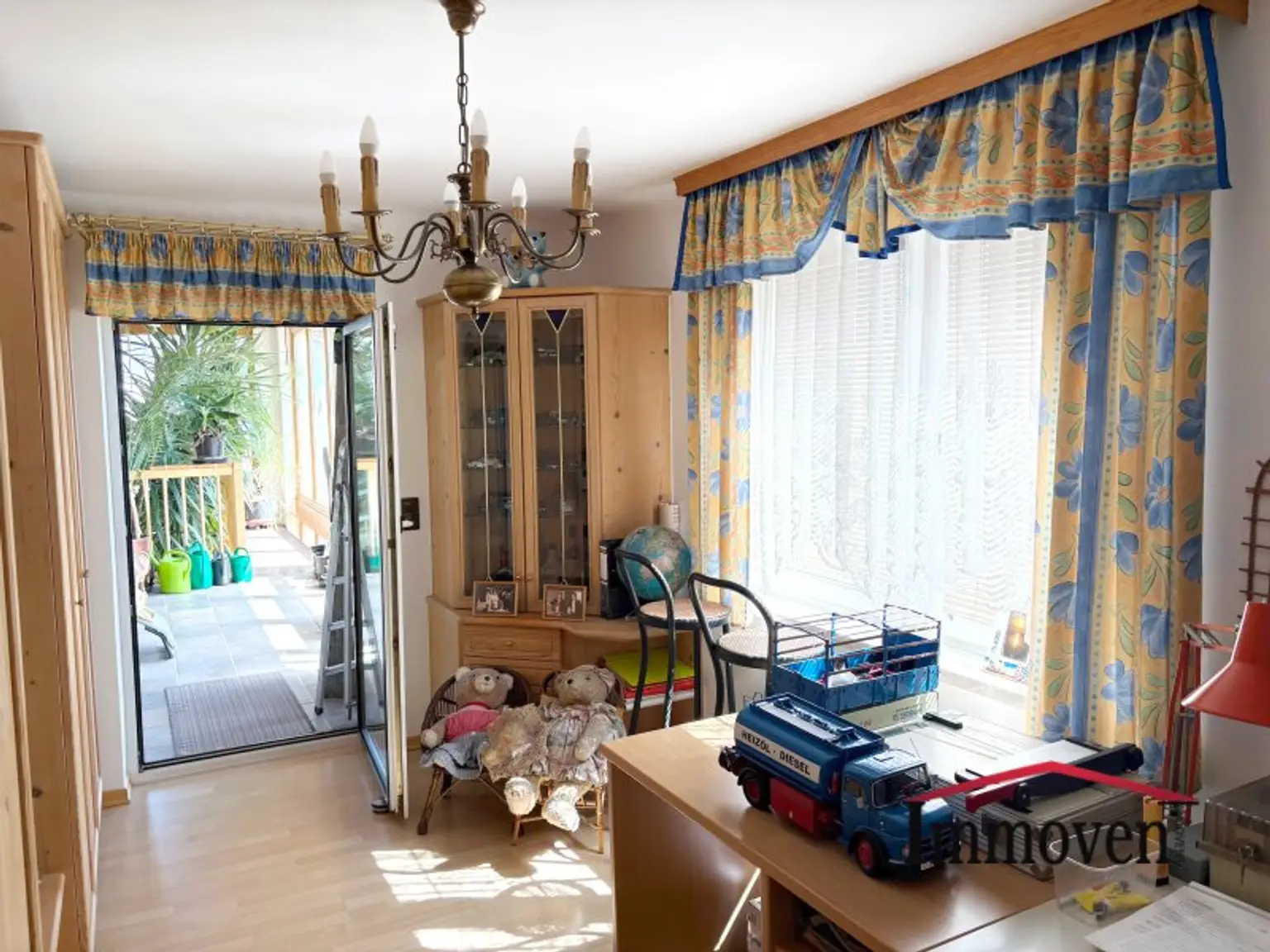 KOFFER PACKEN UND EINZIEHEN - großes Ein- bzw. Zweifamilienhaus mit Garage in St. Pölten (Wagram)