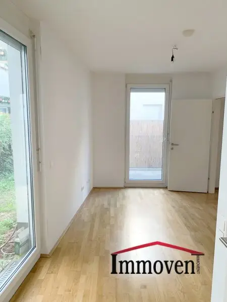 RUHIGE LAGE: Helle 2-Zimmerwohnung mit Garten (Mietbeginn 01.11.2025)