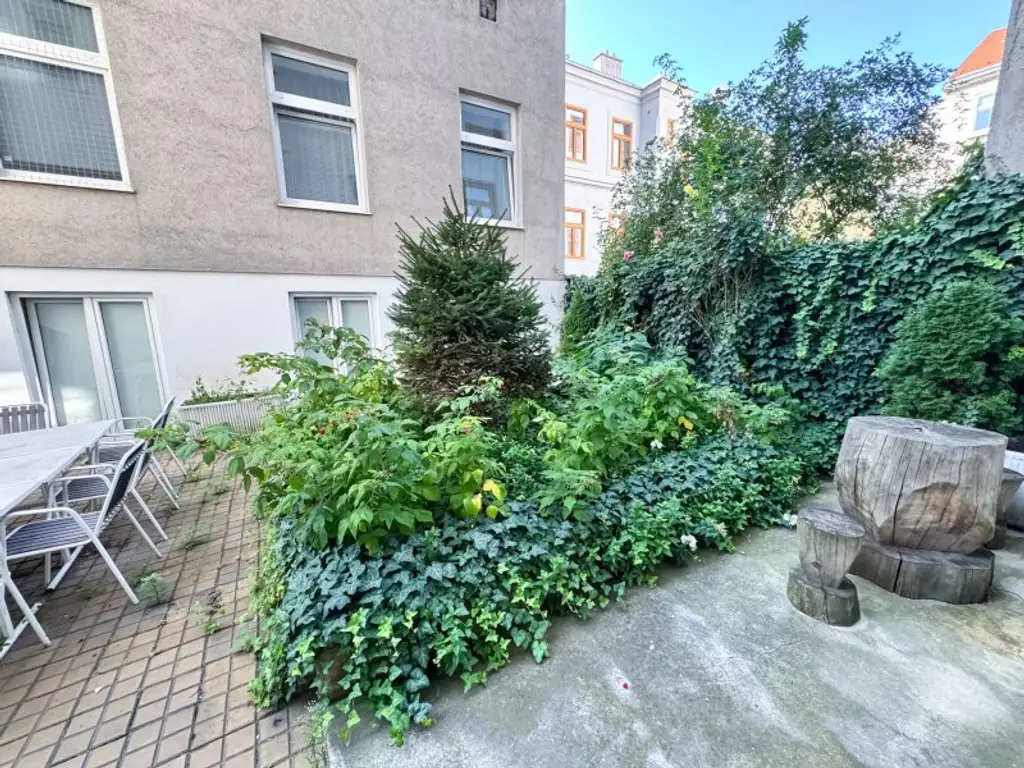 Büro / Ordination im Erdgeschoss mit Terrasse! 95,70 m2 Vier separate Räume mit 47 m2 Kellerfläche! Nähe Thaliastraße!