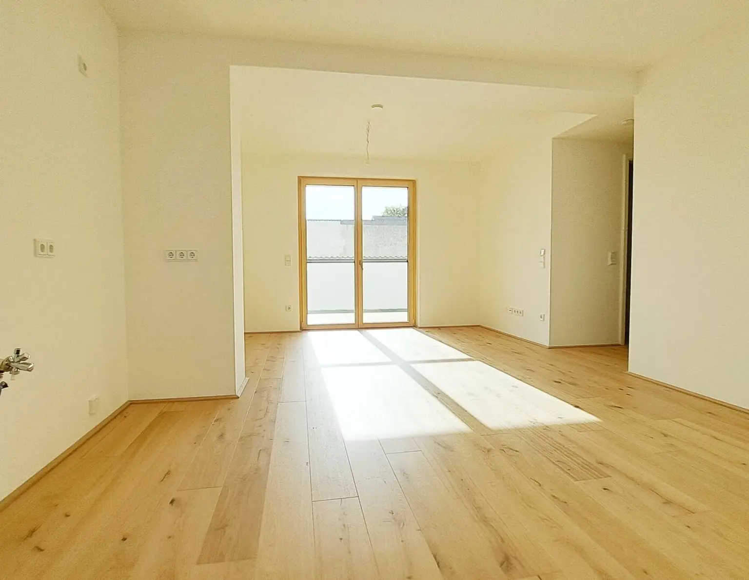 Sonnig Wohnen, Rosig Leben - Daheim in Neusiedl am See!