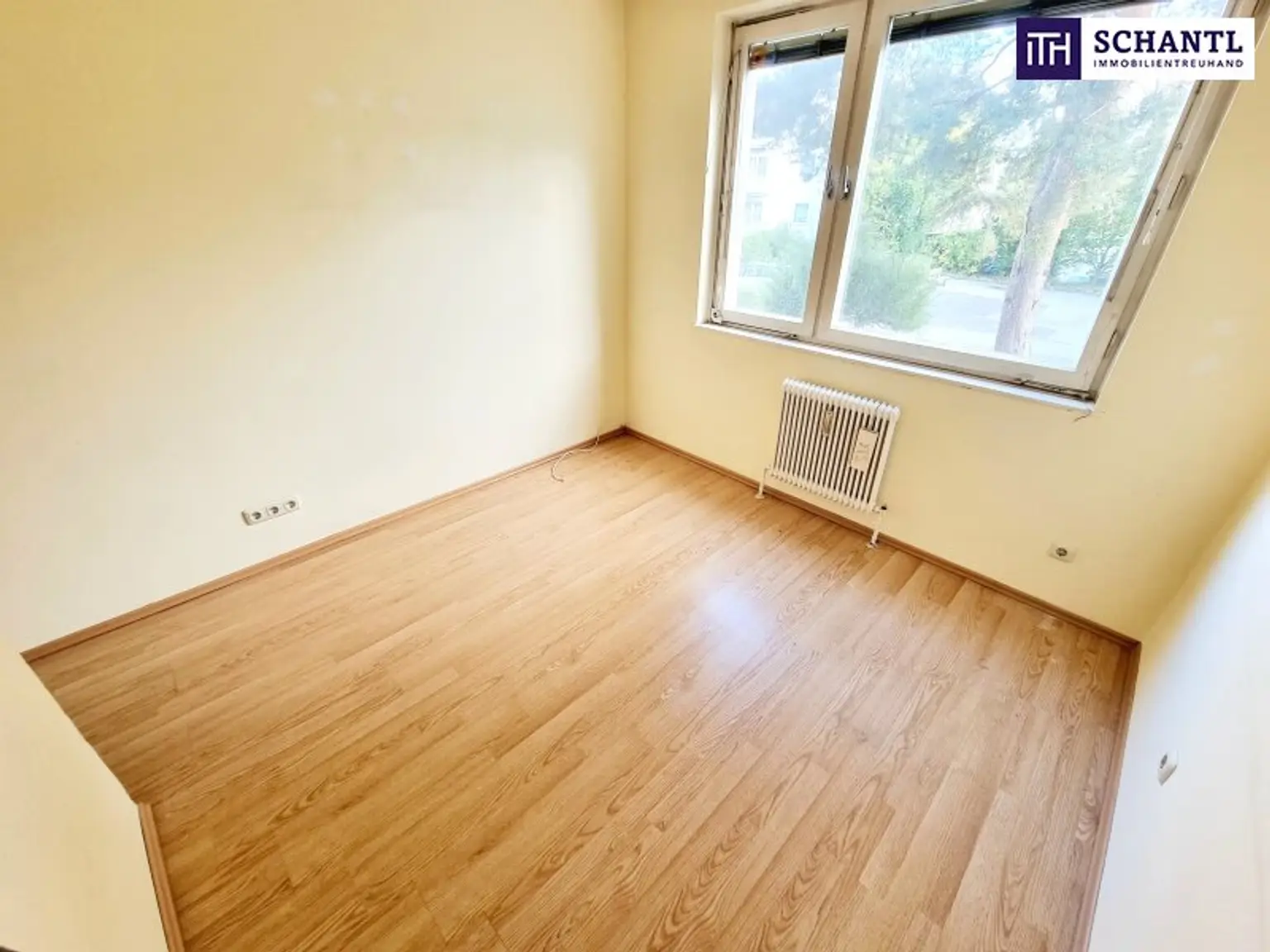 Absolute Grün- und Ruhelage! Gebraucht. Gepflegt. Geliebt! Perfekt aufgeteilte 3-Zimmer + separate Küche / 2 Balkone / Viele Möglichkeiten! Ruhig wohnen, gut leben!