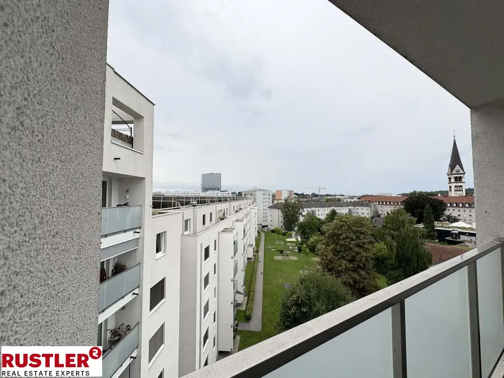 Herrliche große Wohnung mit Aussicht & Loggia