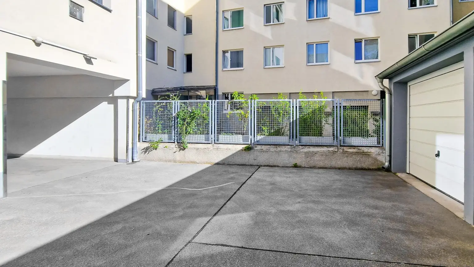 Eigentumswohnung mit Garage in ausgezeichneter Lage nahe Brunnenmarkt. Top Verkehrsanbindung und Infrastruktur