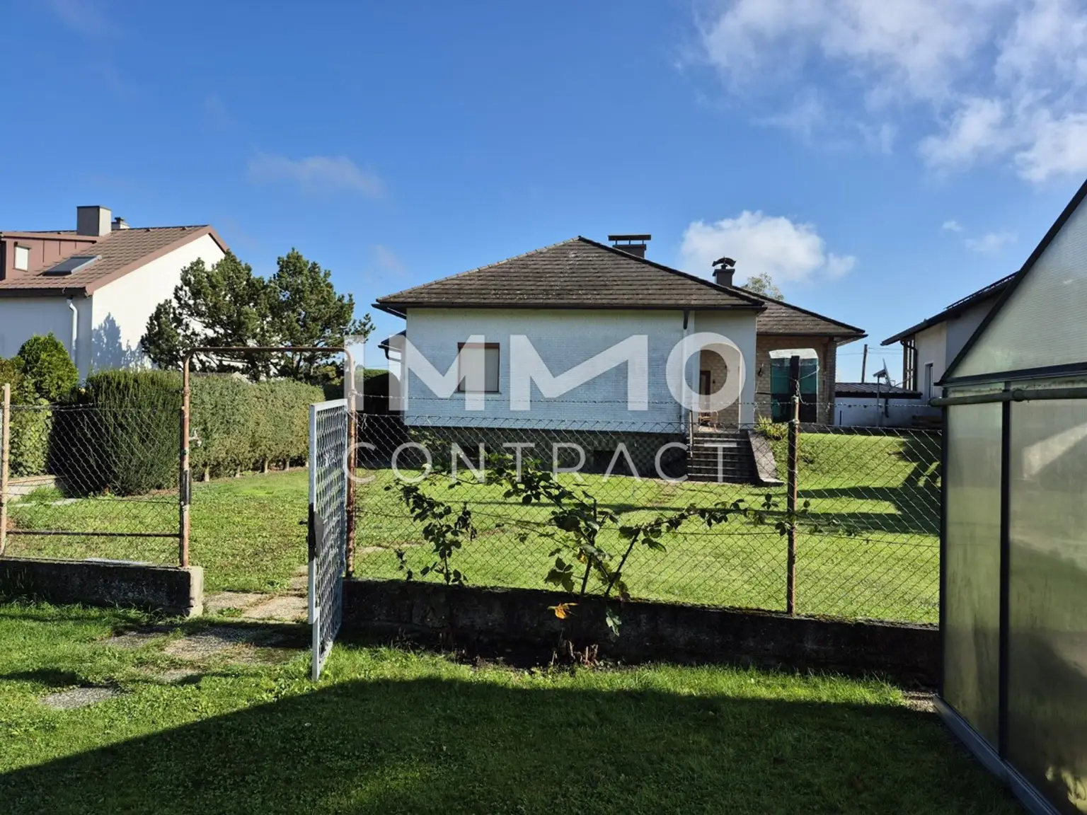 Renovierungsbedürftiger Bungalow in Top Lage!