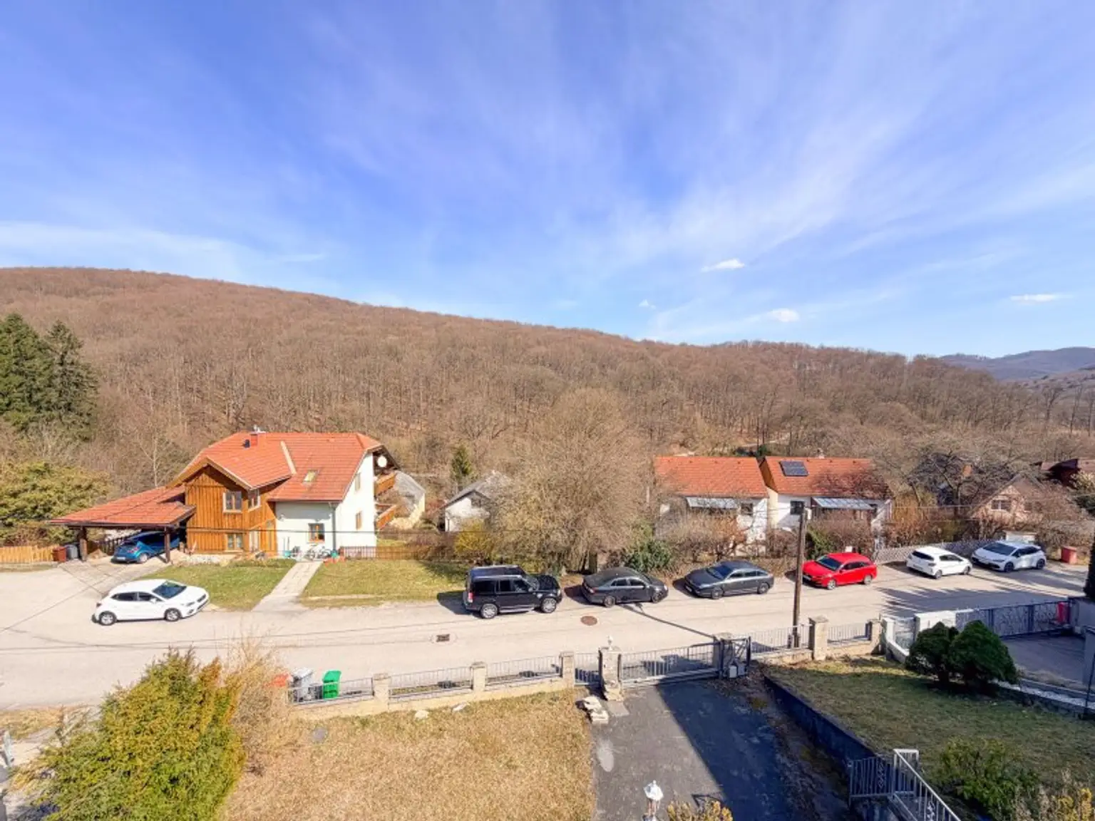 TOPLAGE in Purkersdorf! Einfamilienhaus mit 708 m2 Garten sowie 287 m2 Nutzfläche am Sagberg!