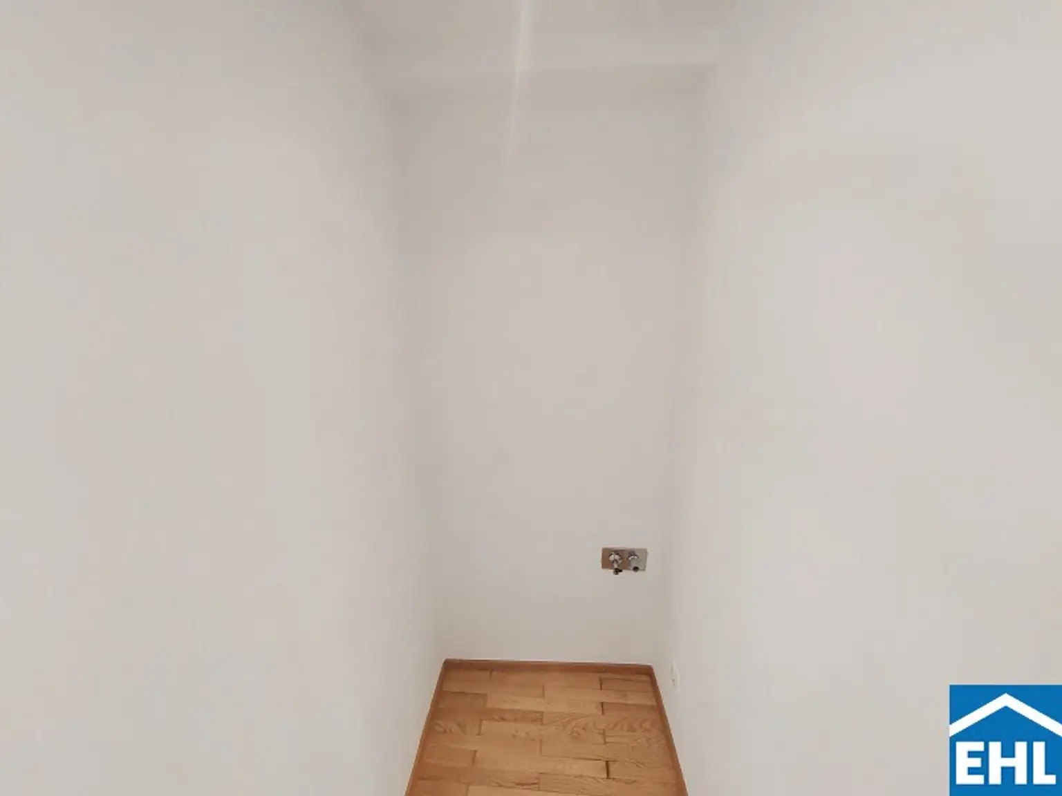 Großzügige 4 Zimmerwohnung mit Freiflächen am Kaasgraben