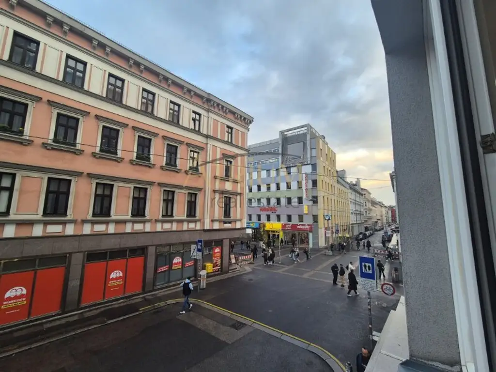 Ideal gelegen, sofort bezugsbereit mit niedrigen Betriebskosten und freiem Mietzins!