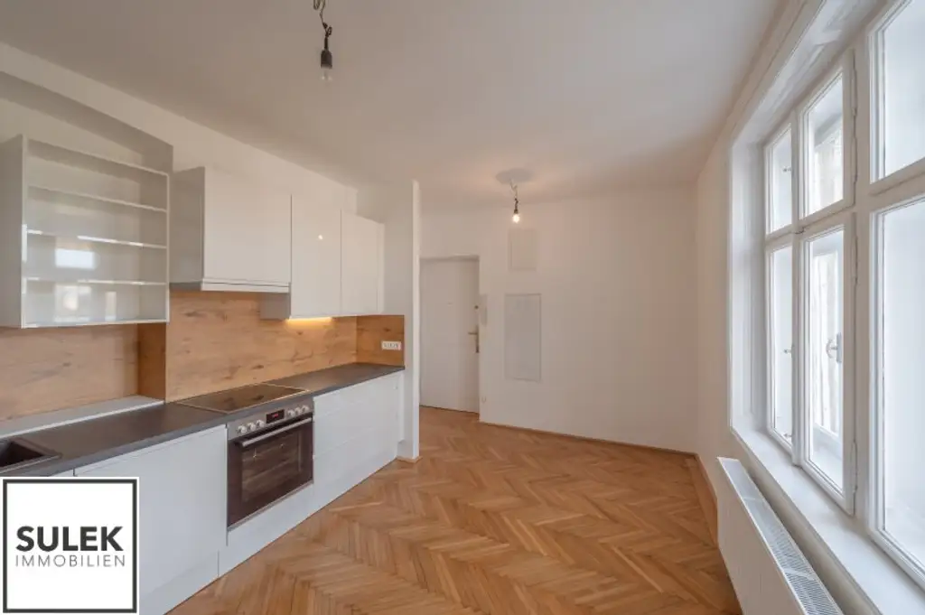 Zweitbezug: hofseitig gelegene 3-Zimmer-Wohnung direkt an der Mariahilferstraße - mit Klimaanlage