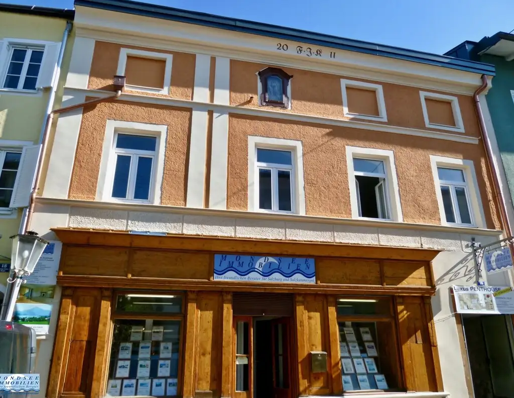 400 Jahre altes saniertes Bürgerhaus mit entzückendem Innenhof & altem Gewölbekeller