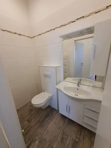 Sanierte helle Altbauwohnung - nähe U4 Hütteldorferstraße