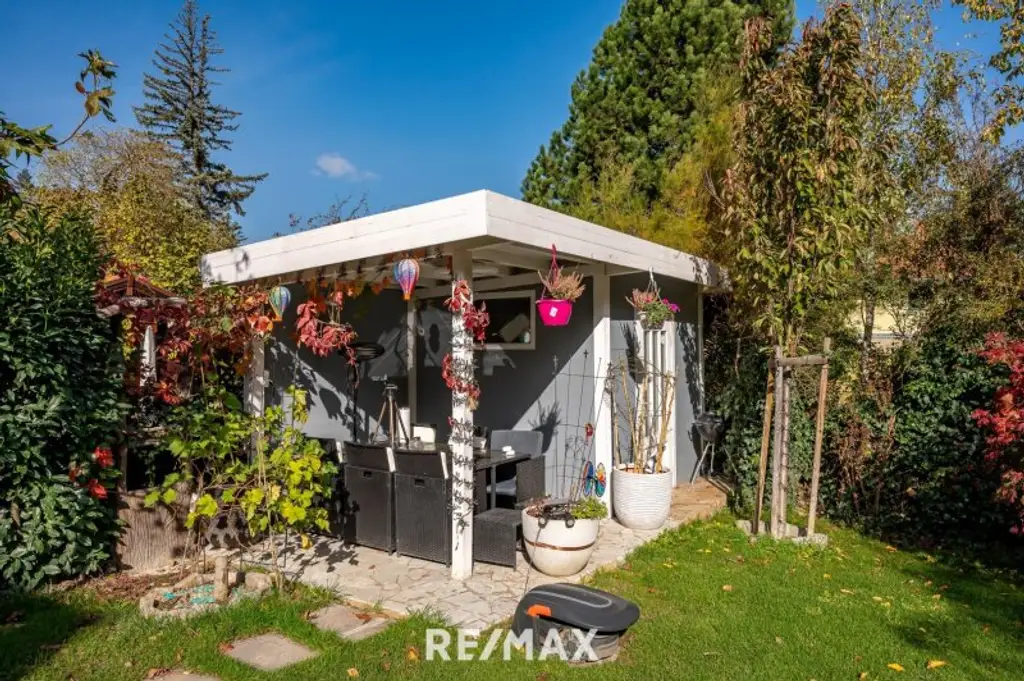 WOHNEN MIT STIL | KOMFORT | LUXUS UND SWIMMINGPOOL in Grünruhelage.