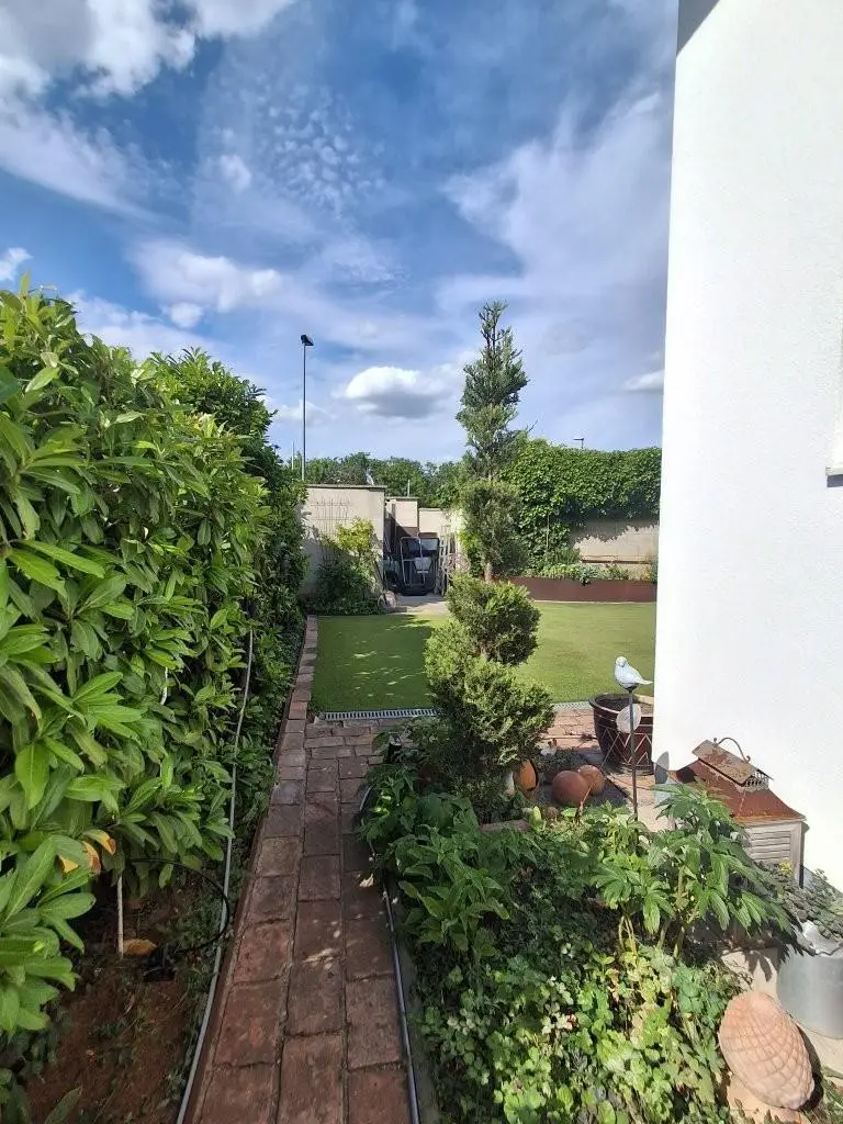 28 Haus seitlich 1220