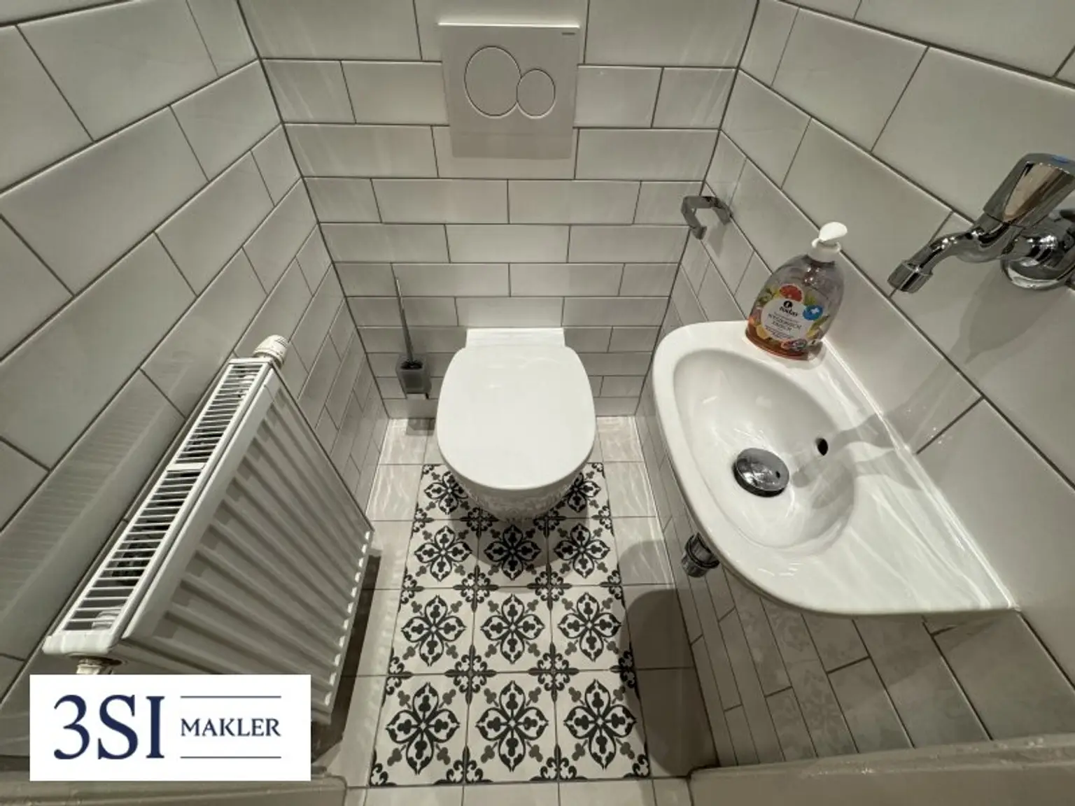 Rarität im Servitenviertel – Stilvolle 3-Zimmer-Altbauwohnung mit Charme