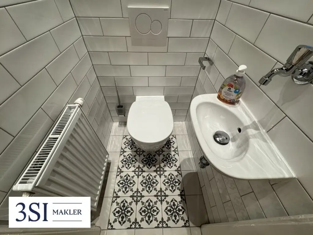 Rarität im Servitenviertel – Stilvolle 3-Zimmer-Altbauwohnung mit Charme