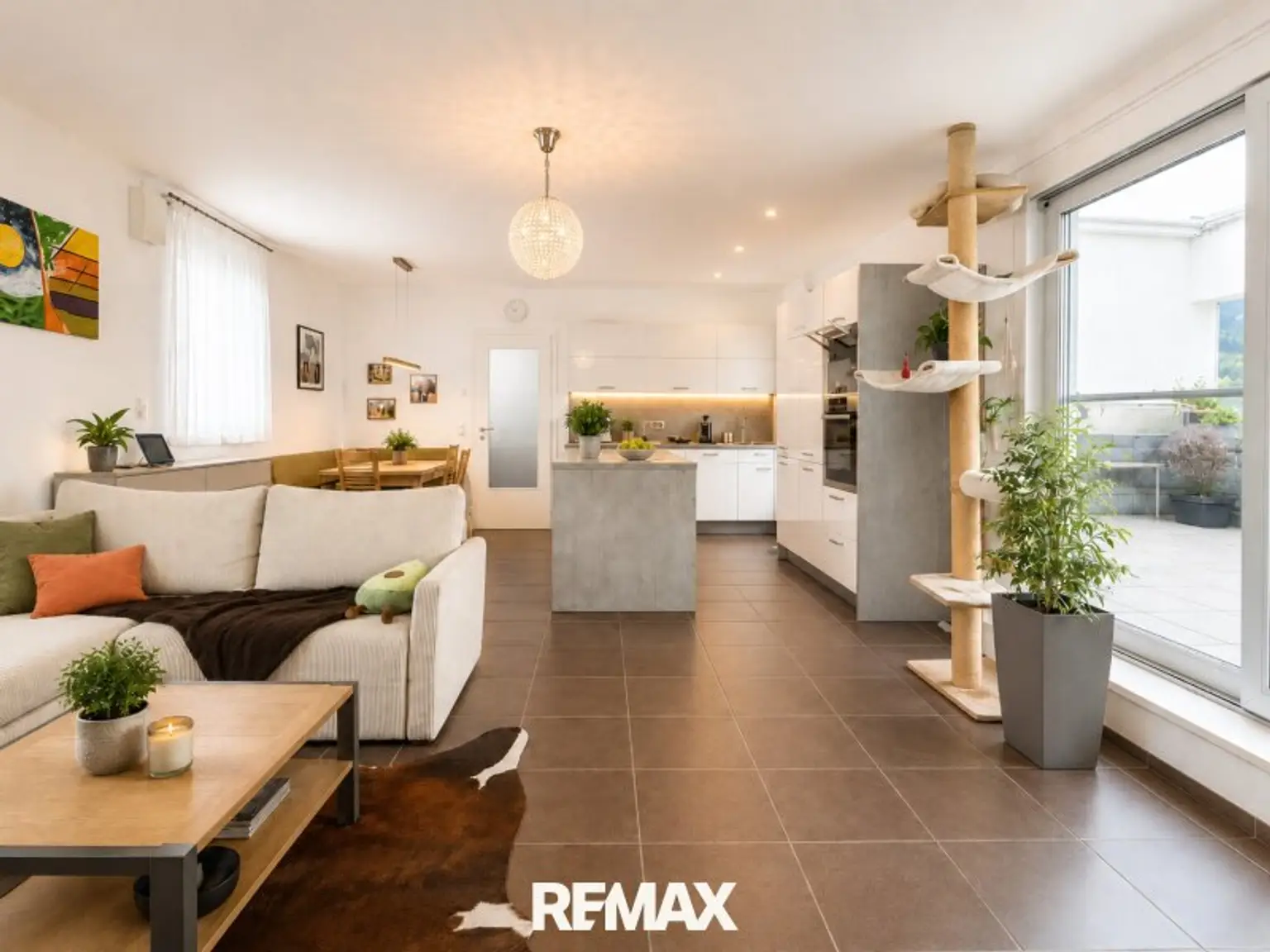 ***Exklusives Wohnen mit großer Terrasse – modern, großzügig und in Topzustand***