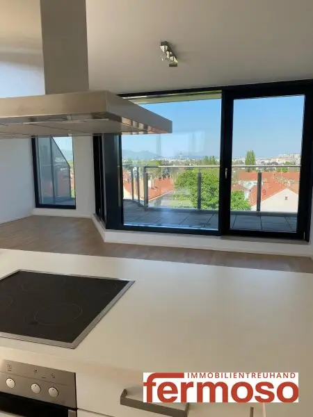 Küche mit Blick auf die Berge und Donau