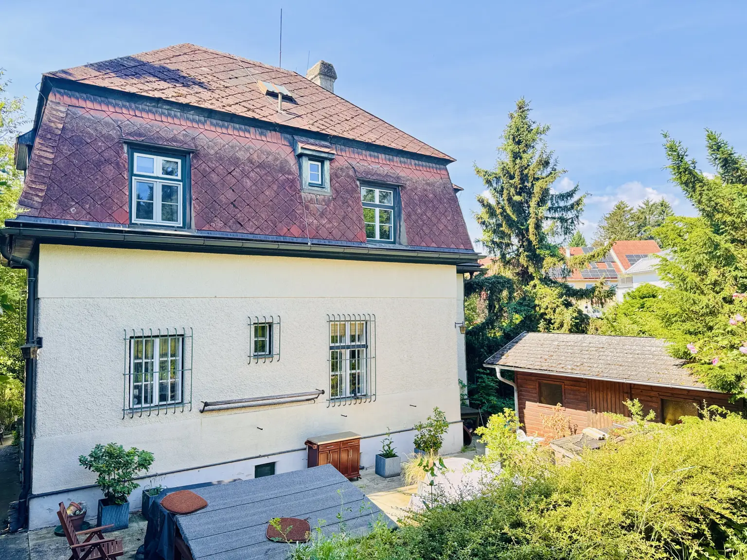 Villa gartenseitig