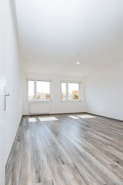 KEINE PROVISON I SONNIGE LOGGIA I KOMPLETT ERNEUERT I 3-ZIMMER-DOMIZIL I BESTE LAGE BEIM LEND I HELL & LUFTIG I RUHIGES WOHNEN I TIERFREUNDLICHES ZUHAUSE I PROJEKT WOHNEN I