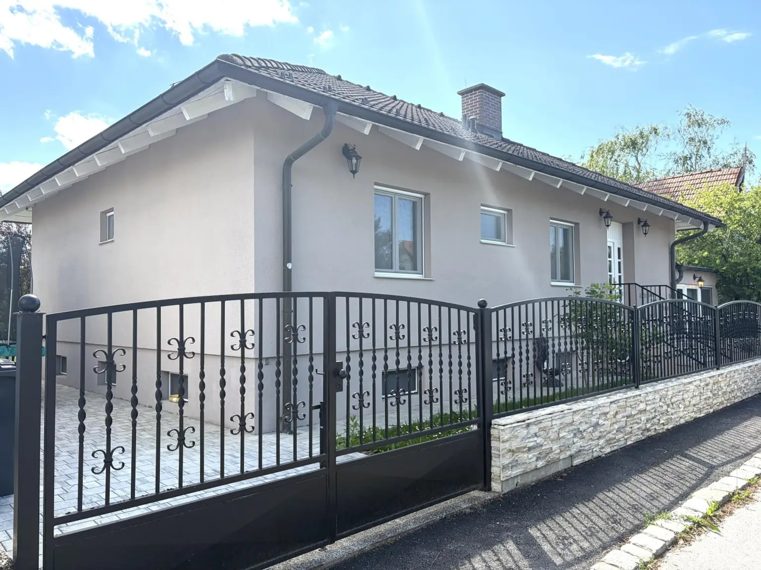 18 HAUS ANSICHT