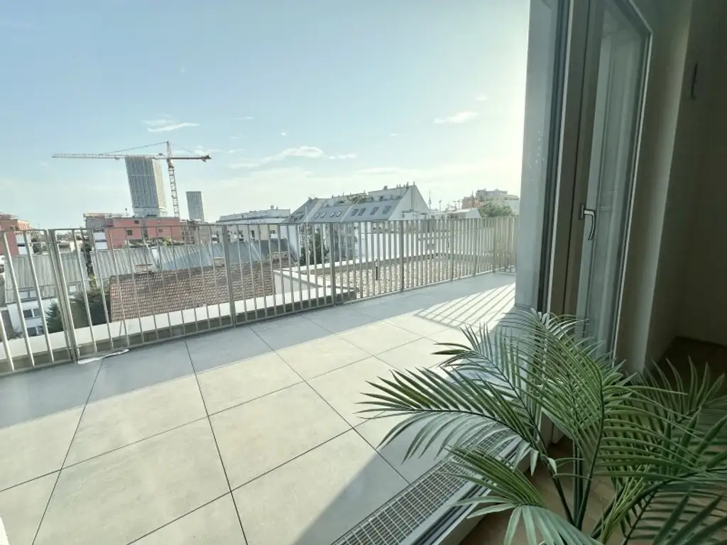 Hier müssen Sie schnell sein - AB SOFORT BEZIEHBAR!! Tolle 3 Zimmerdachgeschosswohnung + zwei Terrassen! Absolute Toplage! U1 Kagranerplatz!!