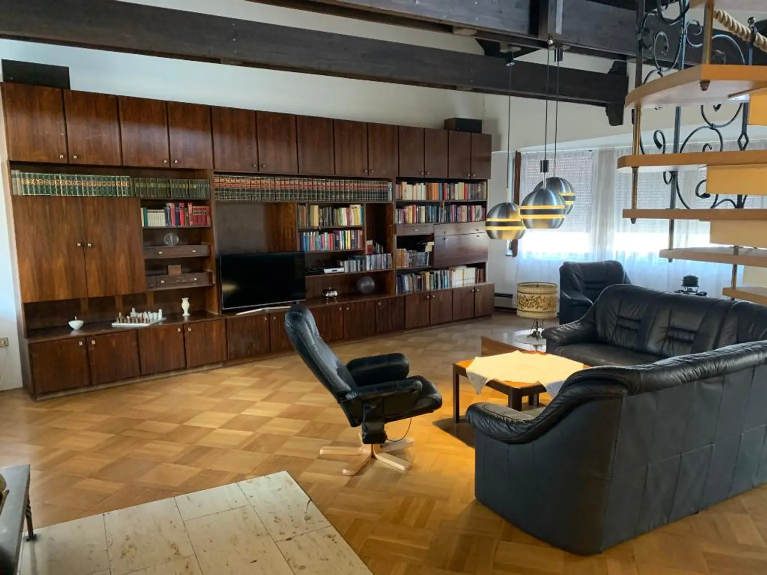 Großzügiges Wohnhaus inkl. Geschäftslokal/Büro im Zentrum von Mattersburg