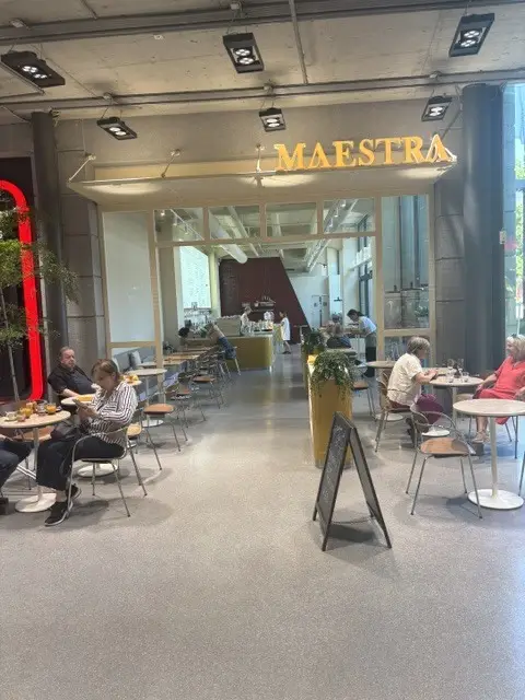 Besteingeführtes Tagescafe im Frequenzlage im 19. Bezirk   -   aus familiären Gründen abzugeben