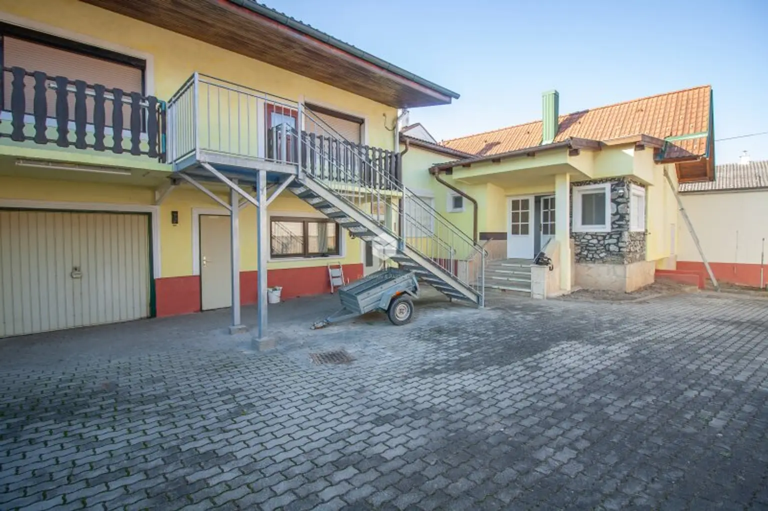Charmantes Haus mit 2 Wohneinheiten mit Innenhof & Garage – Ruhelage nahe Rust und dem Neusiedler See