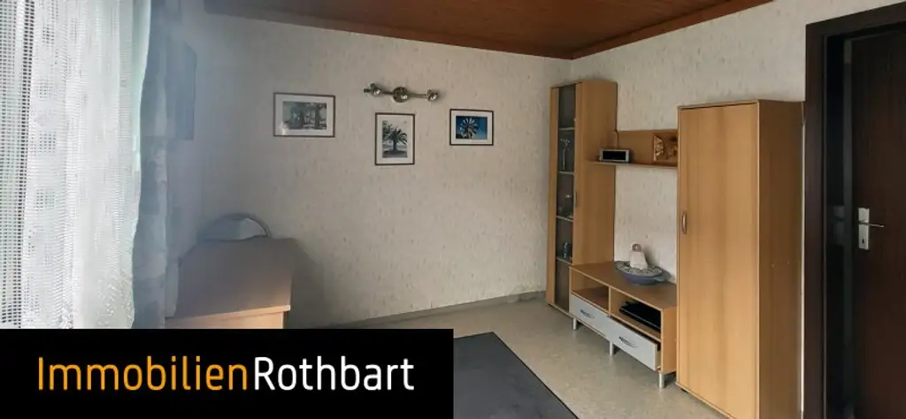 Eckreihenhaus mit Grund und kleinem Vorgarten in ruhiger Wohngegend!