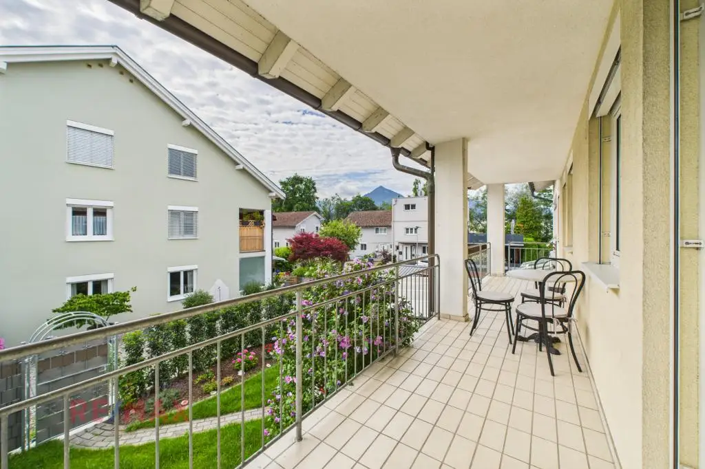 Sonne, Ruhe, Komfort: Helle 2-Zimmer-Wohnung mit großzügigem Balkon