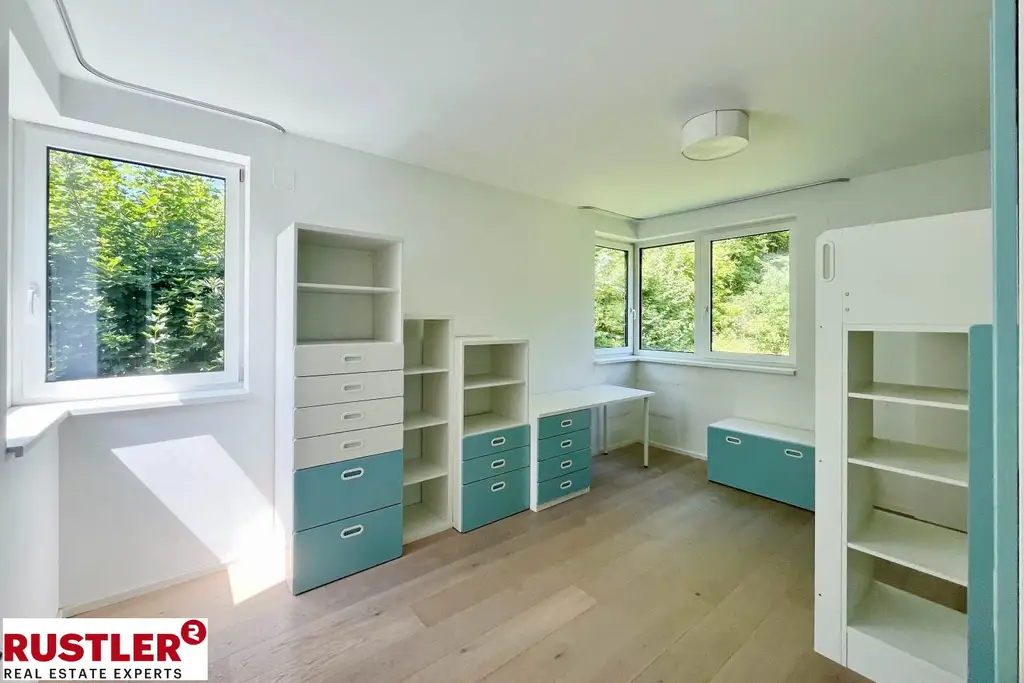 Einziehen & Aufatmen: Premium Villa mit Charm & Weitblick