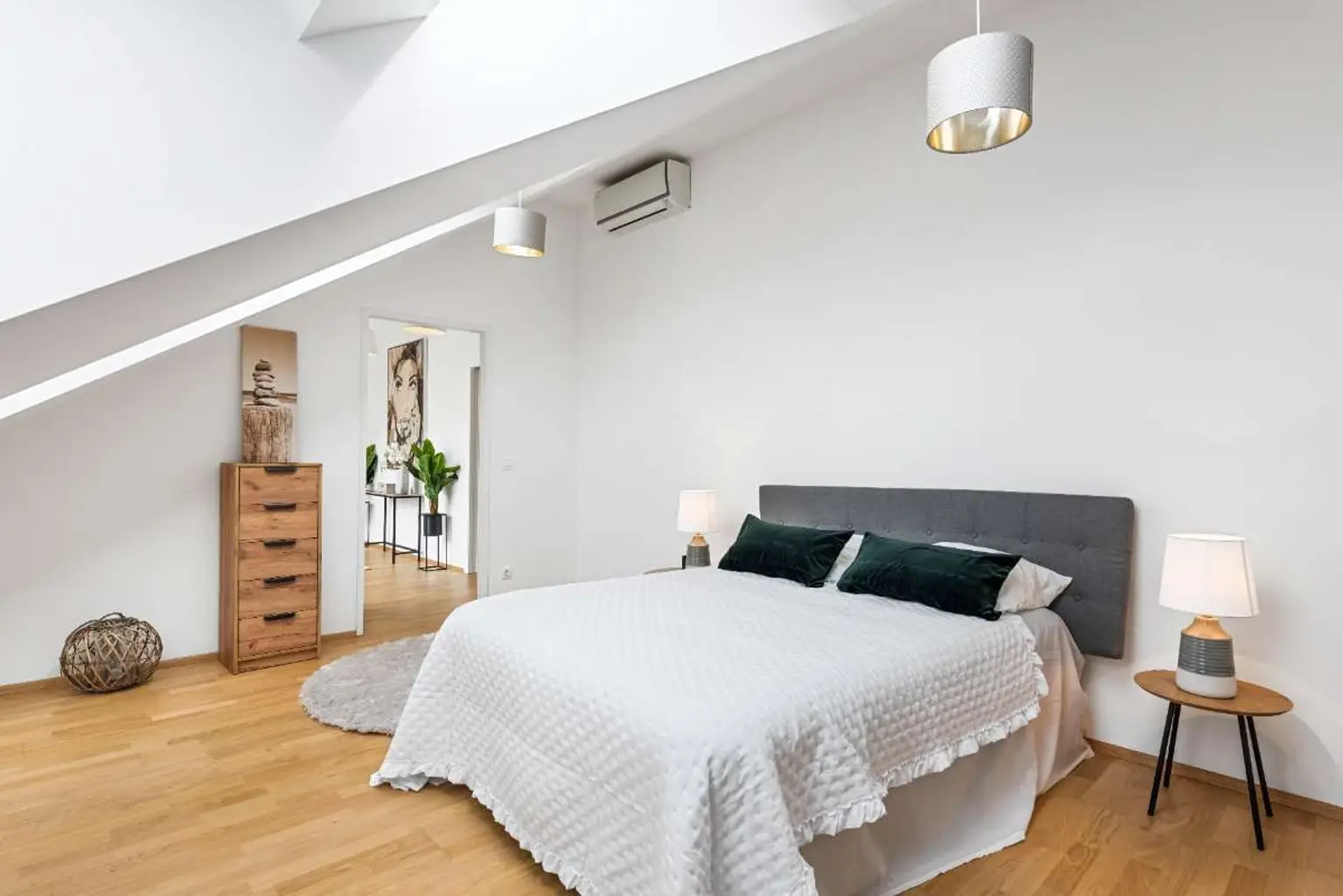 Dachgeschoßtraum  116m²  mit 3 Terrassen in Toplage 1090 Wien !