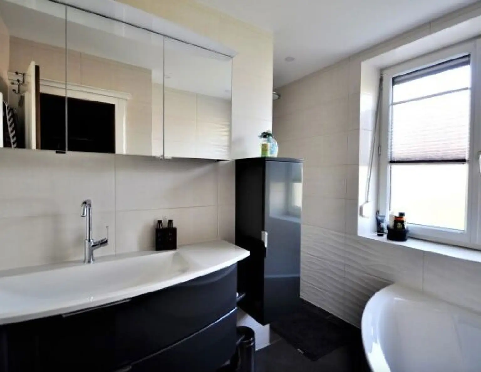 3-Zimmer-Hochparterre-Wohnung mit Südwestbalkon