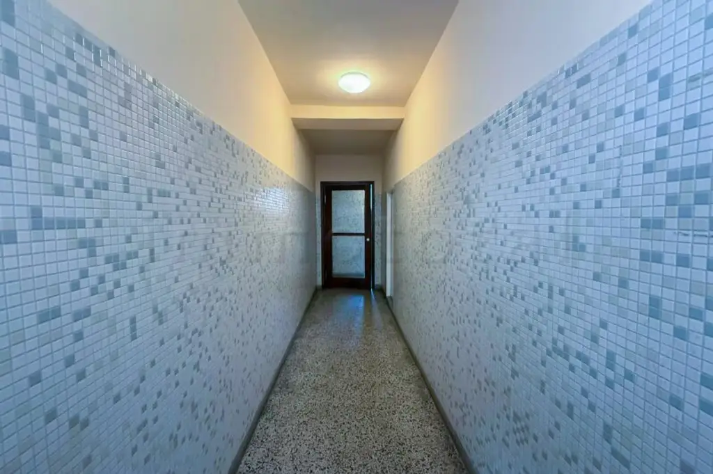 Fasanviertel - Neuadaptierte DG-Wohnung mit  9 m2-Westterrasse im 6. Liftstock