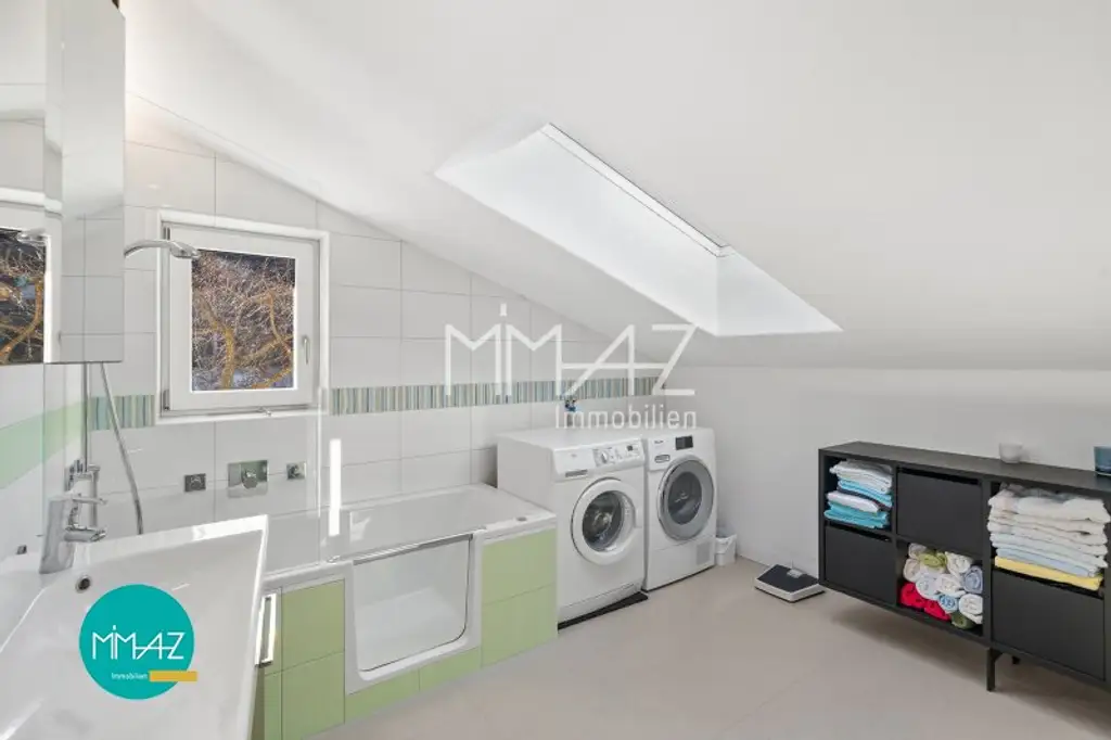 Großzügig • Hell • Außergewöhnlich! Lichtdurchflutetes Penthouse mit 3 Terrassen und Eigengarten! Weitblick inklusive!