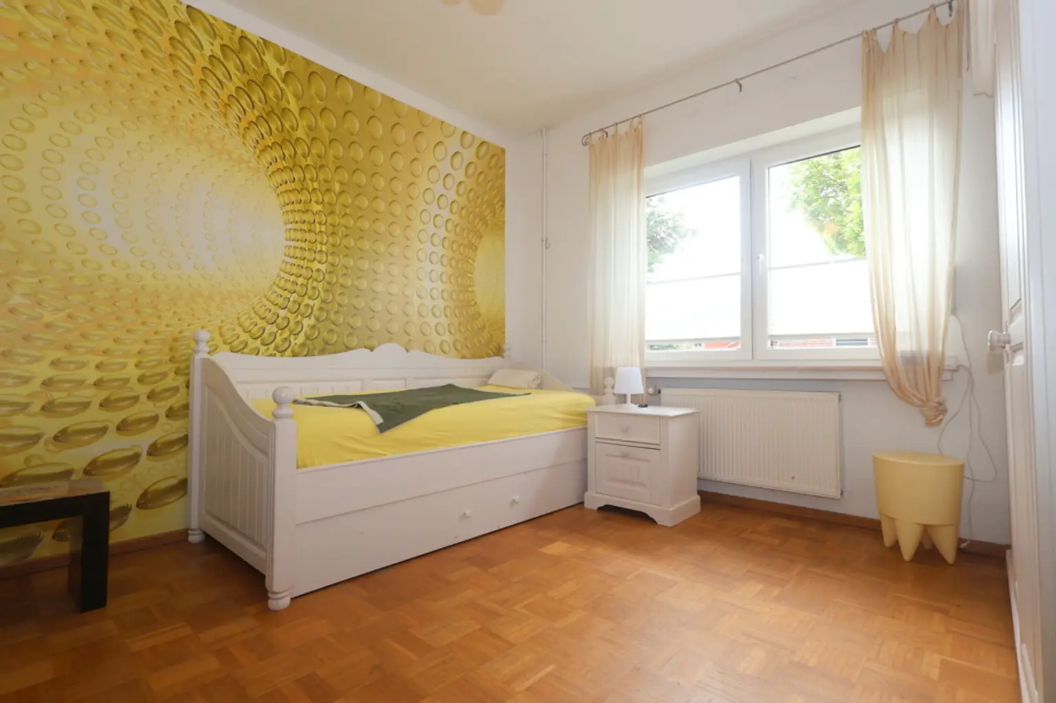 Kinderzimmer EG