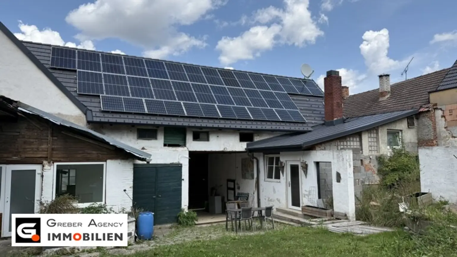 Vierkanthof mit Brunnen, Photovoltaik & großem Garten – Ein Selbstversorger-Hit!