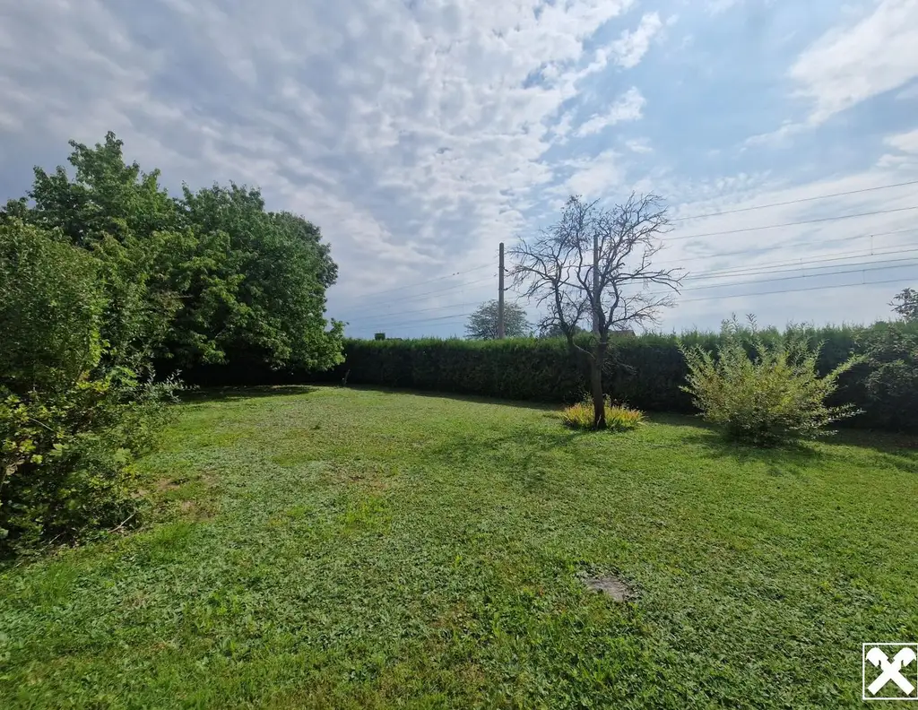 BAUEN UND WOHNEN IN ALLERBESTER WOHN- UND ZENTRUMSLAGE VON KIRCHBERG AM WAGRAM MIT ALTBESTAND