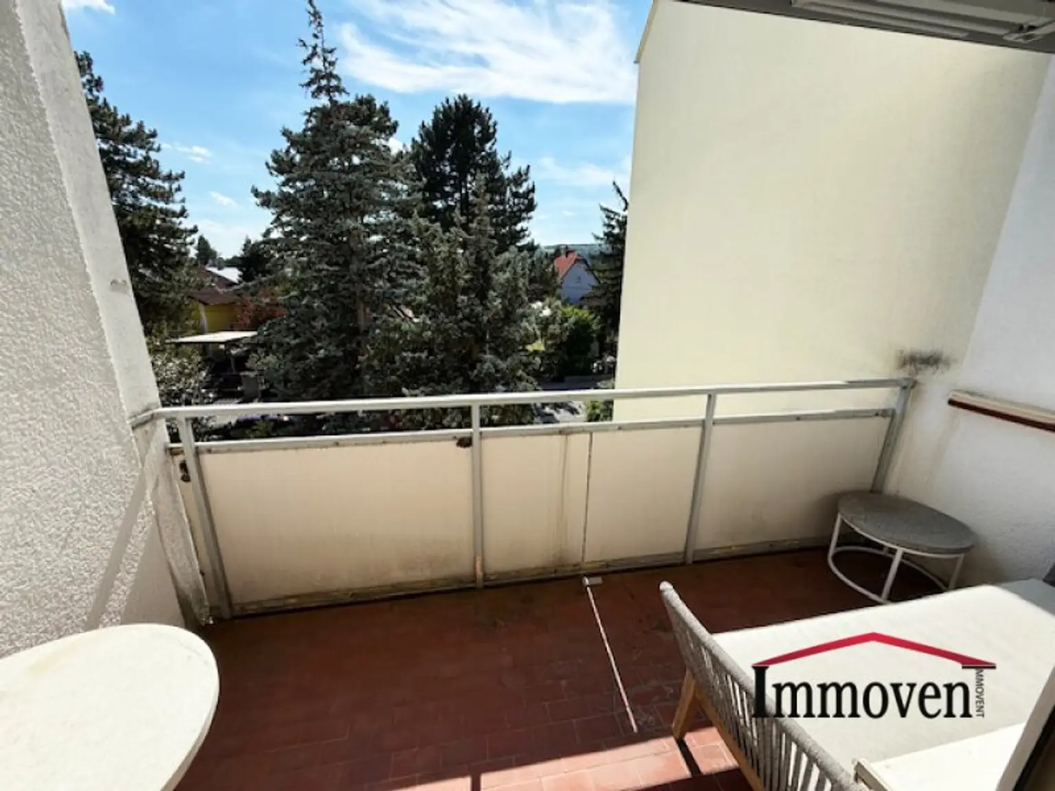 Helle 3-Zimmerwohnung mit Loggia und Parkplatz!