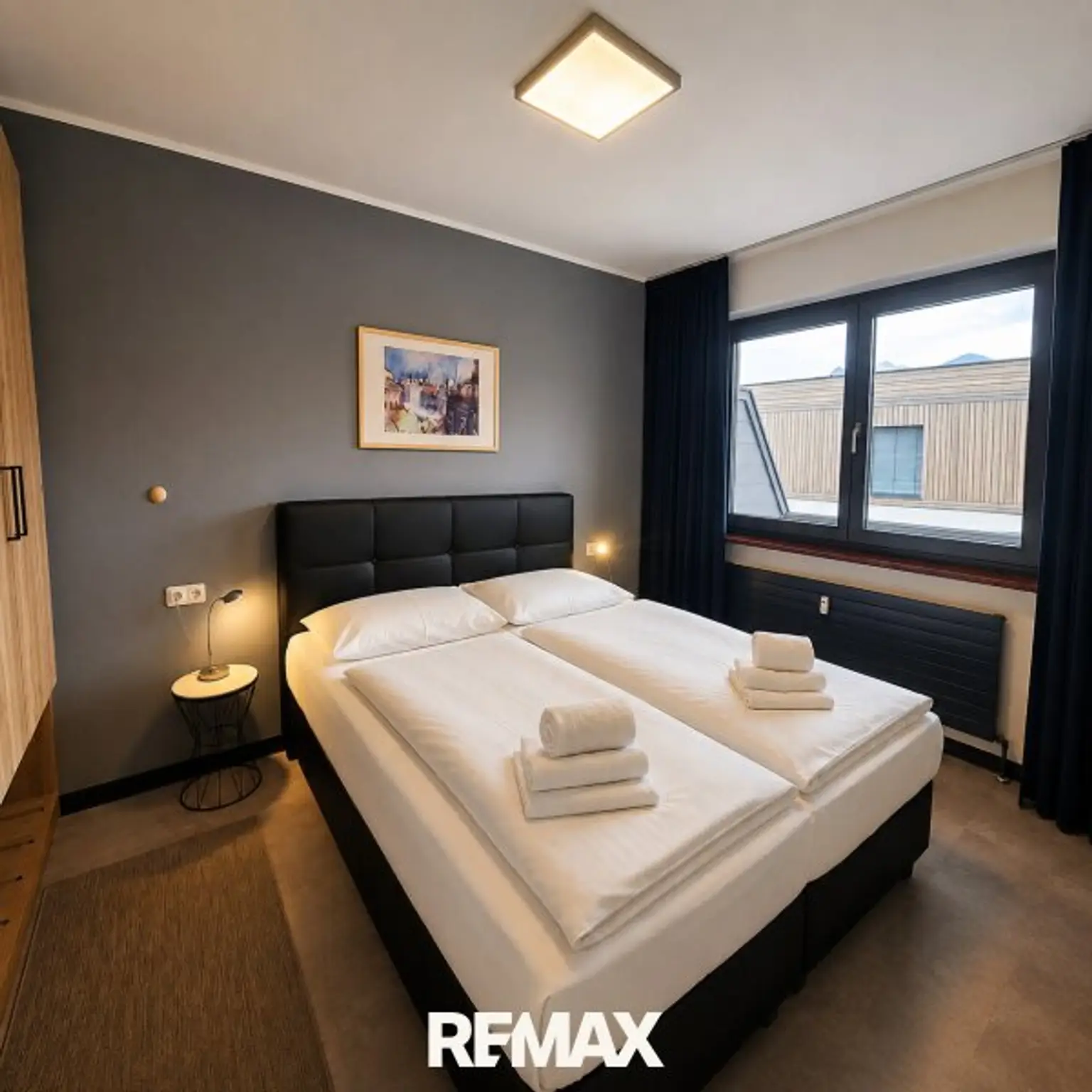 Schlafzimmer 1