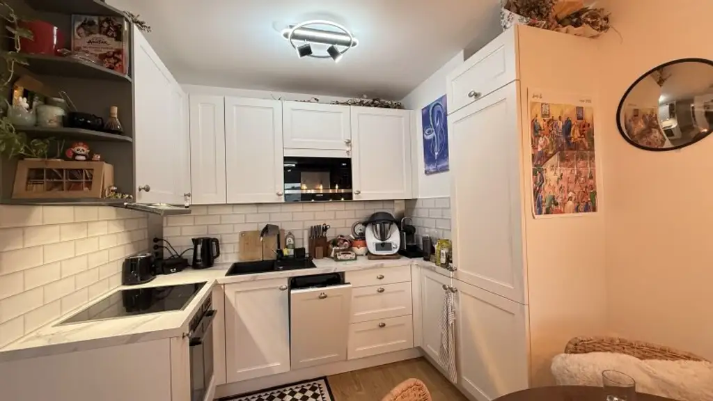 Neuwertige 2-Zimmer-Wohnung mit südöstl. Balkon und opt. Garagenstellplatz!