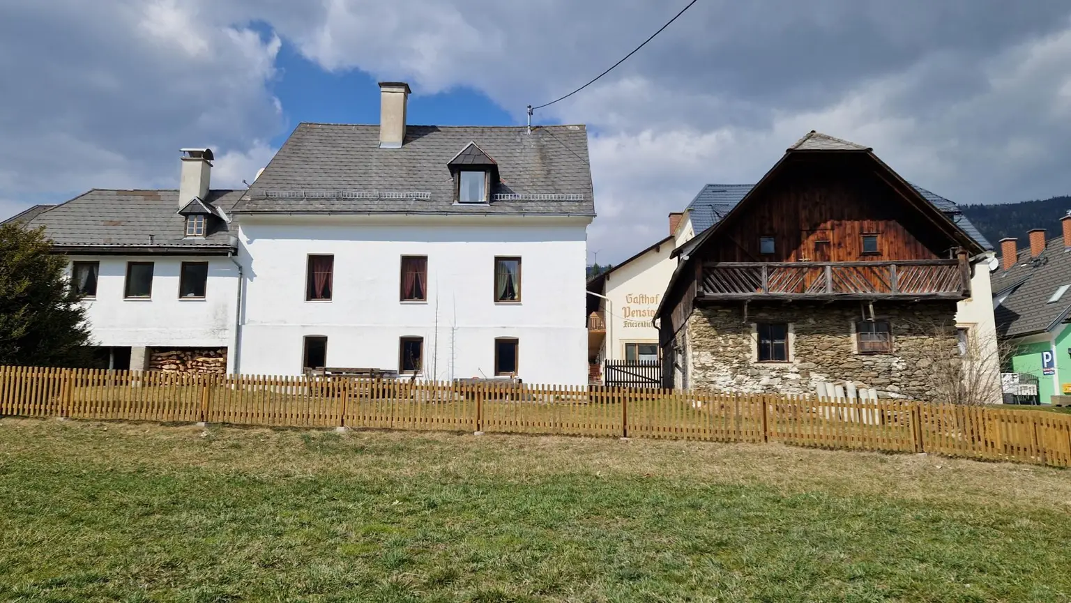 Liegenschaft Gesamtansicht