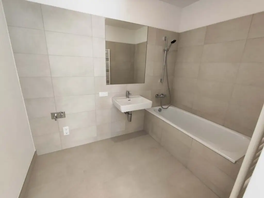 NEUBAU 3-Zimmer-ERSTBEZUG Gartenwohnung in 1210 Wien! Top 2/2