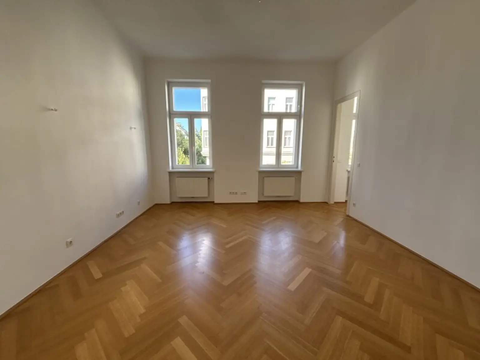 TOPZUSTAND + UNBEFRISTET + nächst PARADISGASSE!