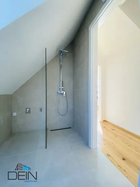 ++NEU++ EXKLUSIVE 5 ZIMMER DOPPELHAUSHÄLFTE MIT KELLER UND GARTEN IN TRAUMHAFTER LAGE!