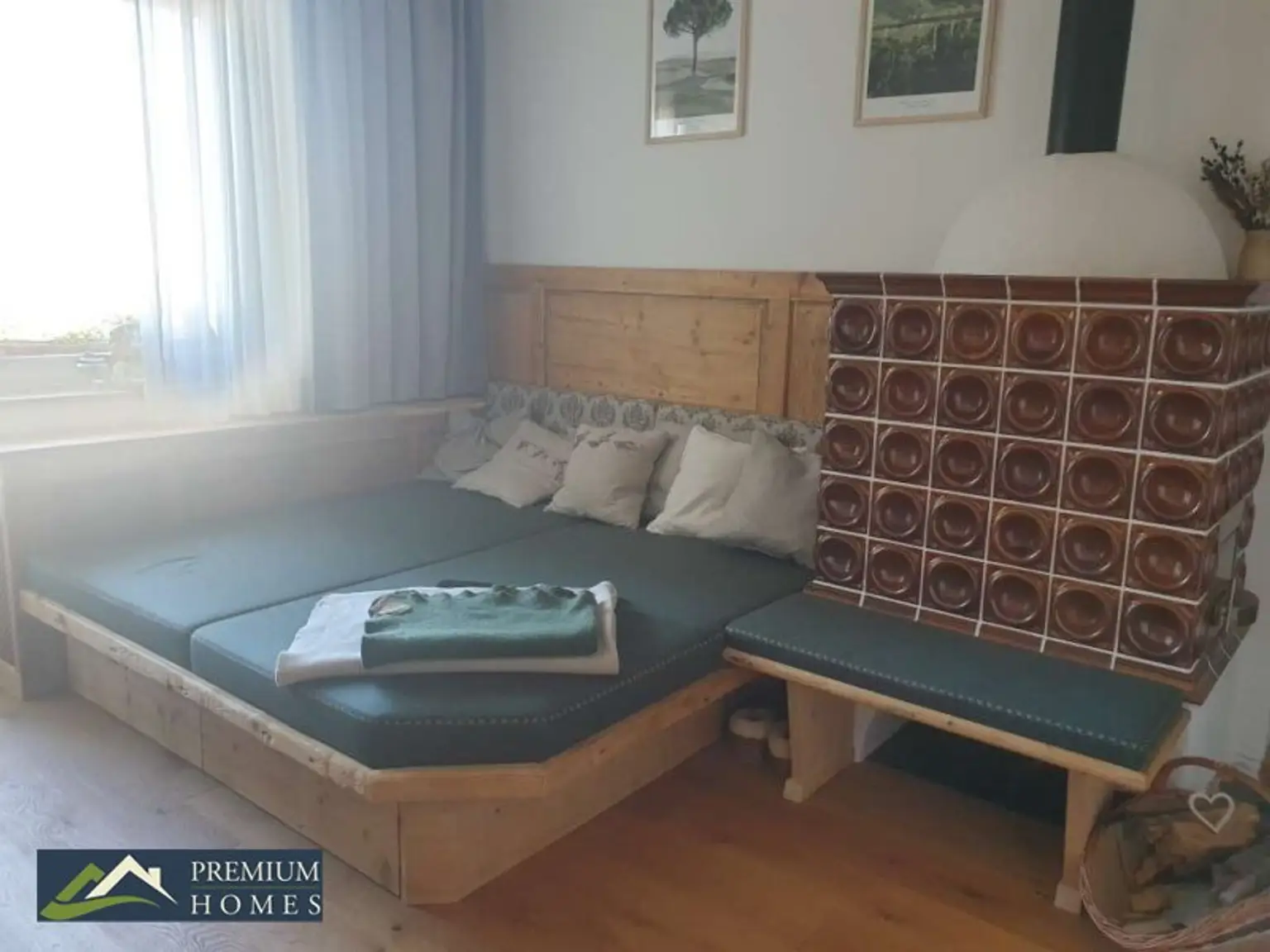 BREITENBACH am Inn - Mietwohnung - Wohnzimmerbereich