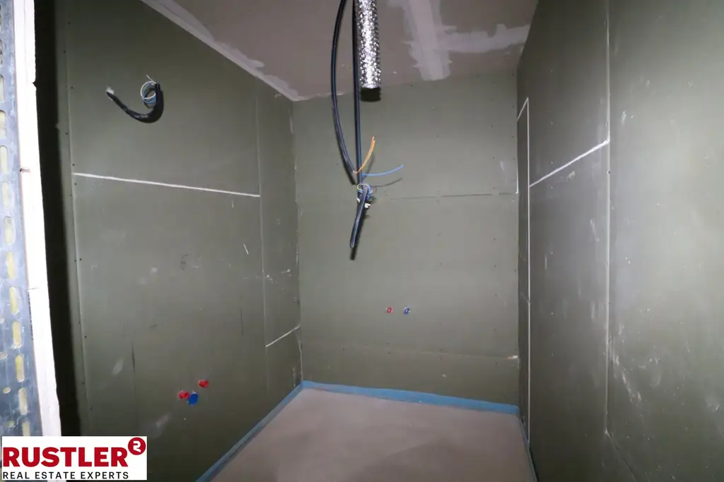 3-Zimmer-DG- Wohntraum mit Balkon - Nähe Kutschkermarkt