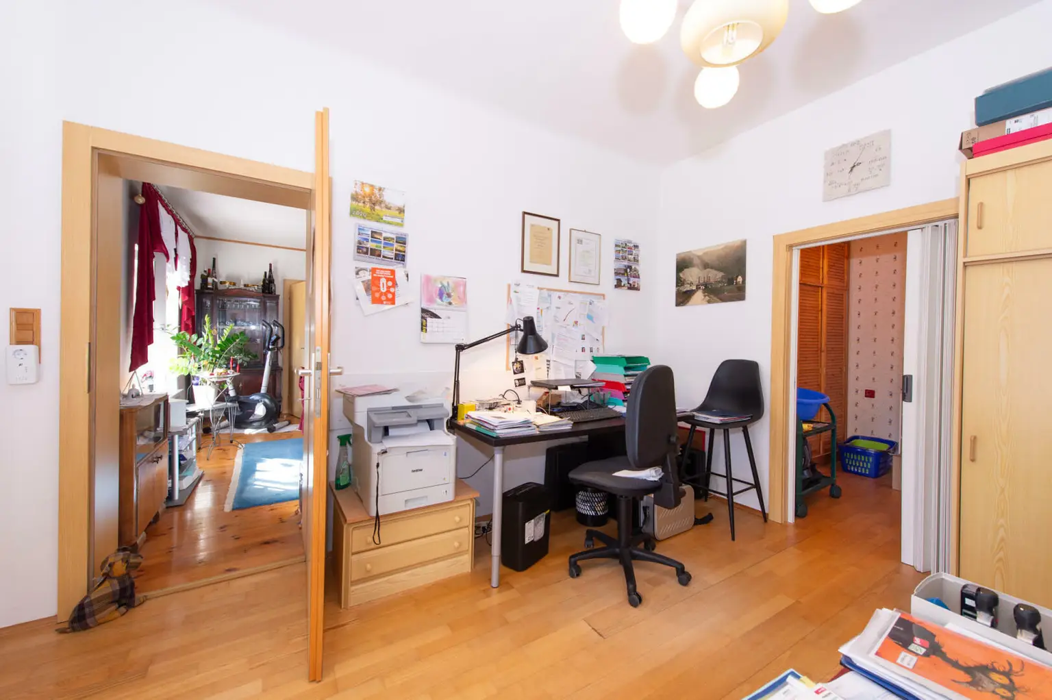 Großzügiges Einfamilienhaus mit viel Platz, hohem Potenzial und hoher Bebauungsdichte – Ideal für Familien oder Investoren