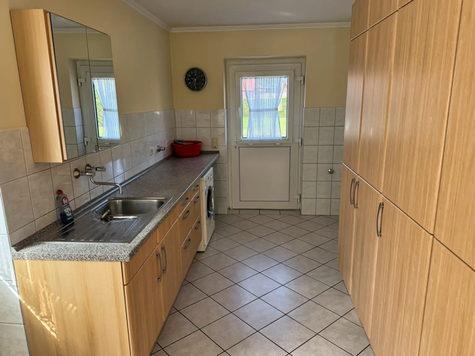 Mitten im Ort! Einfamilienhaus auf großzügigem Grundstück!